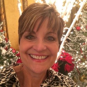 Meet your Posher, Sharon